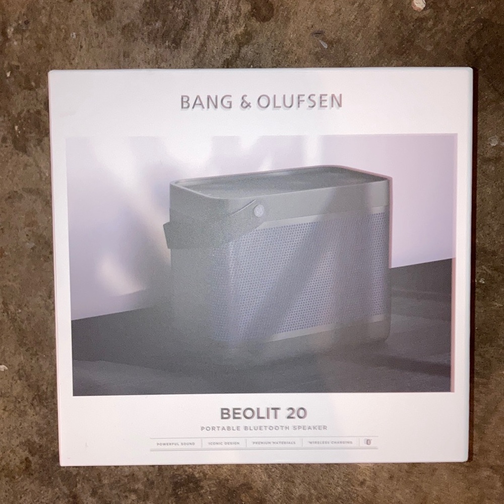 📻🎶 Bang + Olufsen | Bang & Olufsen 20 Beloit Bluetooth Speaker NEW 🎼📱